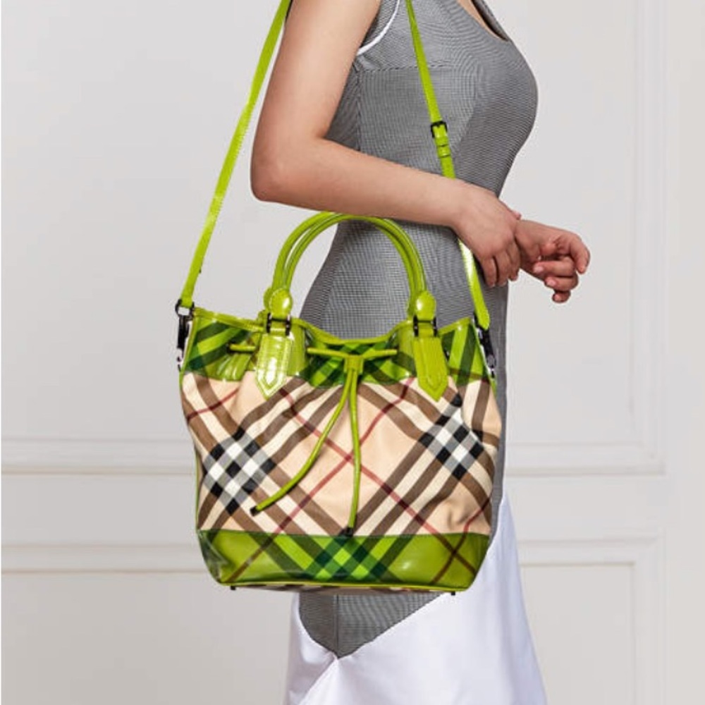 The Burberry Beige/Green PVC and Patent Leather Drawstring Tote (Rare) - Picture 16 of 16